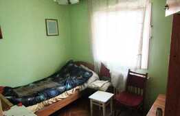 3 camere, decomandat, 70 mp, etaj intermediar, garaj, zona strazii Ion Mester