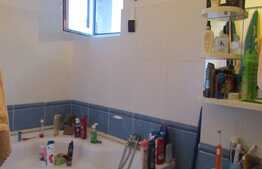 4 camere, decomandat, 78 mp, etaj intermediar, zona strazii Calea Floresti