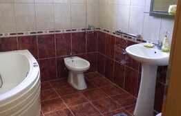 Apartament 2 camere, 75 mp, mobilat modern, terasa, parcare, zona UMF