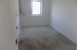 Apartament cu 2 camere, 57 mp! Semifinisat! Zona strazii Florilor! Parcare!