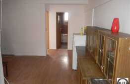 De vanzare apartament 2 camere, 60 mp utili, cu garaj, zona Nichita Stanescu