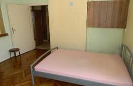 Garsoniera de inchiriat, 24 mp, etaj intermediar, zona Magazinului Central