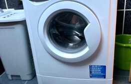 Apartament 2 camere, 55 mp, decomandat, parcare, zona strazii Intre Lacuri