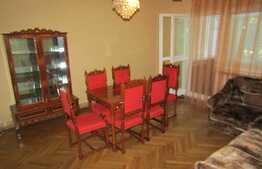 Apartament 3 camere, 67 mp, decomandat, garaj, boxa subsol, zona Big