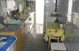 De vanzare apartament cu 3 camere decomandate, 67 mp utili, 2 balcoane inchise