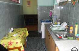 De vanzare apartament cu 3 camere decomandate, 67 mp utili, 2 balcoane inchise