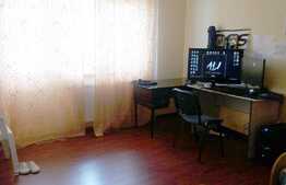 Apartament 3 camere, 71, 39 mp, etaj intermediar, zona Vivo