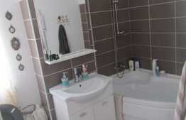 De vanzare partament 3 camere, 63 mp, parcare, zona Vivo