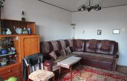 Apartament 3 camere, 73 mp, decomandat, boxa, zona Petrom