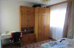 Apartament 3 camere, 73 mp, decomandat, boxa, zona Petrom