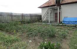 De vanzare 2 case, 150 mp, teren 690 mp, front 21.50 ml, zona Auchan