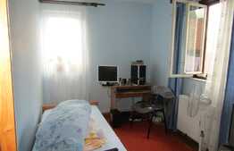 De vanzare 2 case, 150 mp, teren 690 mp, front 21.50 ml, zona Auchan