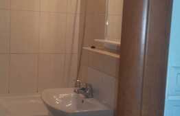 Apartament 3 camere, decomandat, 63 mp, zona strazii Bucuresti