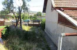 Casa demolabila, 50 mp, teren de 1541 mp, front 12 ml, zona Taietura Turcului