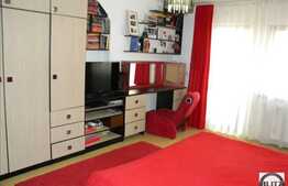 Triplex cu scara interioara, 80 mp utili plus gradina, imobil nou, zona Eroilor!