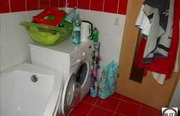 Triplex cu scara interioara, 80 mp utili plus gradina, imobil nou, zona Eroilor!