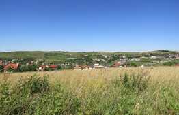 Teren intravilan, 521 mp, front 18 ml, zona linistita