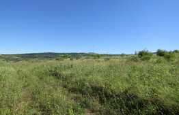 Teren intravilan, 521 mp, front 18 ml, zona linistita