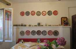 De vanzare casa interbelica zona centrala , 68,67 mp, teren 176 mp, front 9 ml, zona centrala!