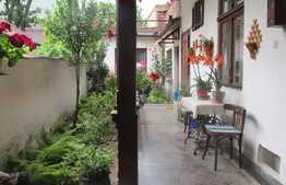 De vanzare casa interbelica zona centrala , 68,67 mp, teren 176 mp, front 9 ml, zona centrala!