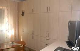 De vanzare apartament 3 camere decomandate, 65 mp utili, cu boxa si loc parcare