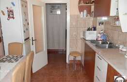 De vanzare apartament 3 camere decomandate, 65 mp utili, cu boxa si loc parcare