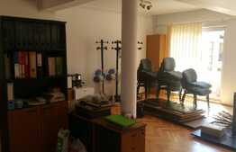 Apartament 6 camere, 160 mp, decomandat, garaj, parcare, zona Mircea Eliade