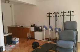 Apartament 6 camere, 160 mp, decomandat, garaj, parcare, zona Mircea Eliade