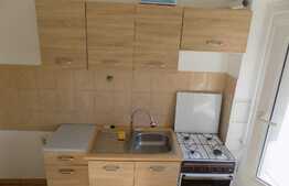 De vanzare garsoniera de 34 mp, decomandata! Loc de parcare! Zona Florilor!