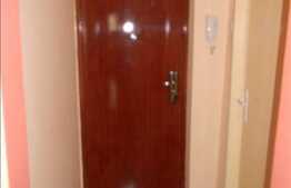 Vanzare apartament 4 camere, 70 mp utili,2 boxe la subsol,imobil izolat exterior