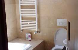 Apartament pe 2 nivele, 2 camere, 47 mp, parcare, zona strazii Frunzisului