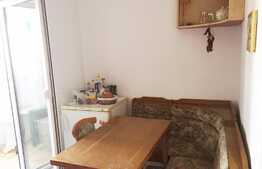 Garsoniera decomandata, 26 mp, etaj intermediar, zona strazii Fantanele