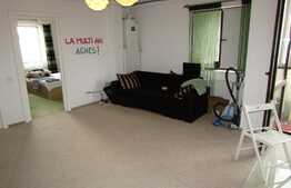 De vanzare apartament cu 3 camere, 64 mp! Loc de parcare! Zona Terra!