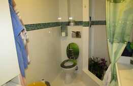 De vanzare apartament cu 3 camere, 64 mp! Loc de parcare! Zona Terra!