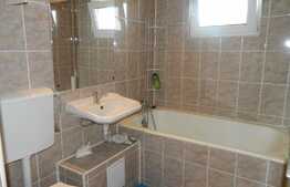 De vanzare apartament 3 camere, 55 mp, garaj, 2 boxe, zona Big