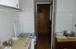 De vanzare apartament 3 camere, 55 mp, garaj, 2 boxe, zona Big