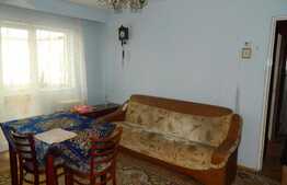 De vanzare apartament 3 camere, 55 mp, garaj, 2 boxe, zona Big