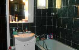 Apartament 2 camere, 45 mp, decomandat, boxa, zona Pritax