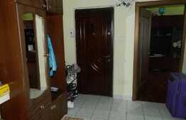 Apartament 2 camere, 45 mp, decomandat, boxa, zona Pritax