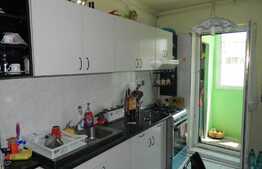 Apartament 2 camere, 45 mp, decomandat, boxa, zona Pritax