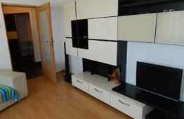 Apartament 4 camere, 81 mp, decomandat, garaj, boxa, zona Pritax