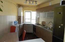 Apartament 4 camere, 81 mp, decomandat, garaj, boxa, zona Pritax