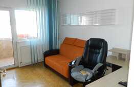 Apartament 4 camere, 81 mp, decomandat, garaj, boxa, zona Pritax