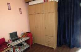 Garsoniera de 33 mp, decomandata, terasa de 10 mp! Zona strazii Eroilor!