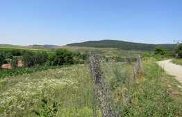 Teren de vanzare, 490 mp, front stradal 18 ml, zona linistita de case si vile