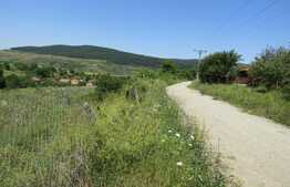 Teren de vanzare, 490 mp, front stradal 18 ml, zona linistita de case si vile