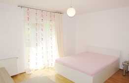 Apartament 3 camere, 80 mp, parcare, garaj, zona Bonjour Residence