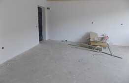 3 camere, 61.5 mp, balcon de 10.5 mp! Semifinisat! Zona Eroilor! Parcare!