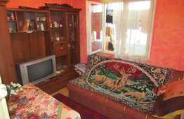 Apartament 4 camere, decomandat, etaj intermediar, 80 mp, boxa, zona Kaufland