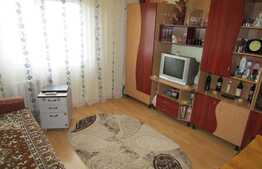 Apartament 4 camere, decomandat, etaj intermediar, 80 mp, boxa, zona Kaufland